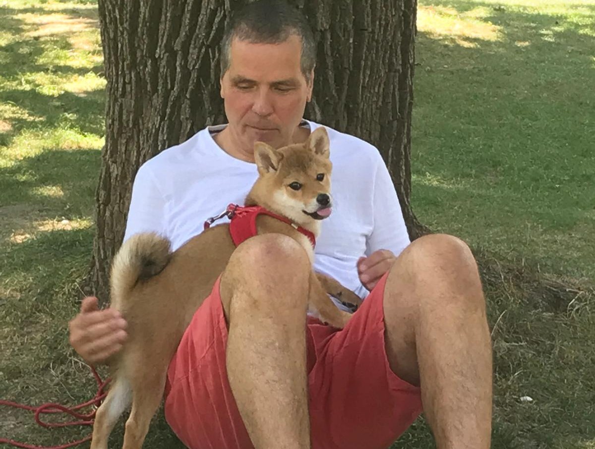 Eckehard Kuhlmei mit seiner Shiba Inu Hündin Yoko